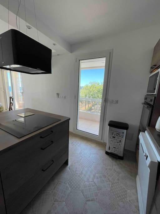 Appartement Bord De Mer Avec Garage Menton Exterior foto